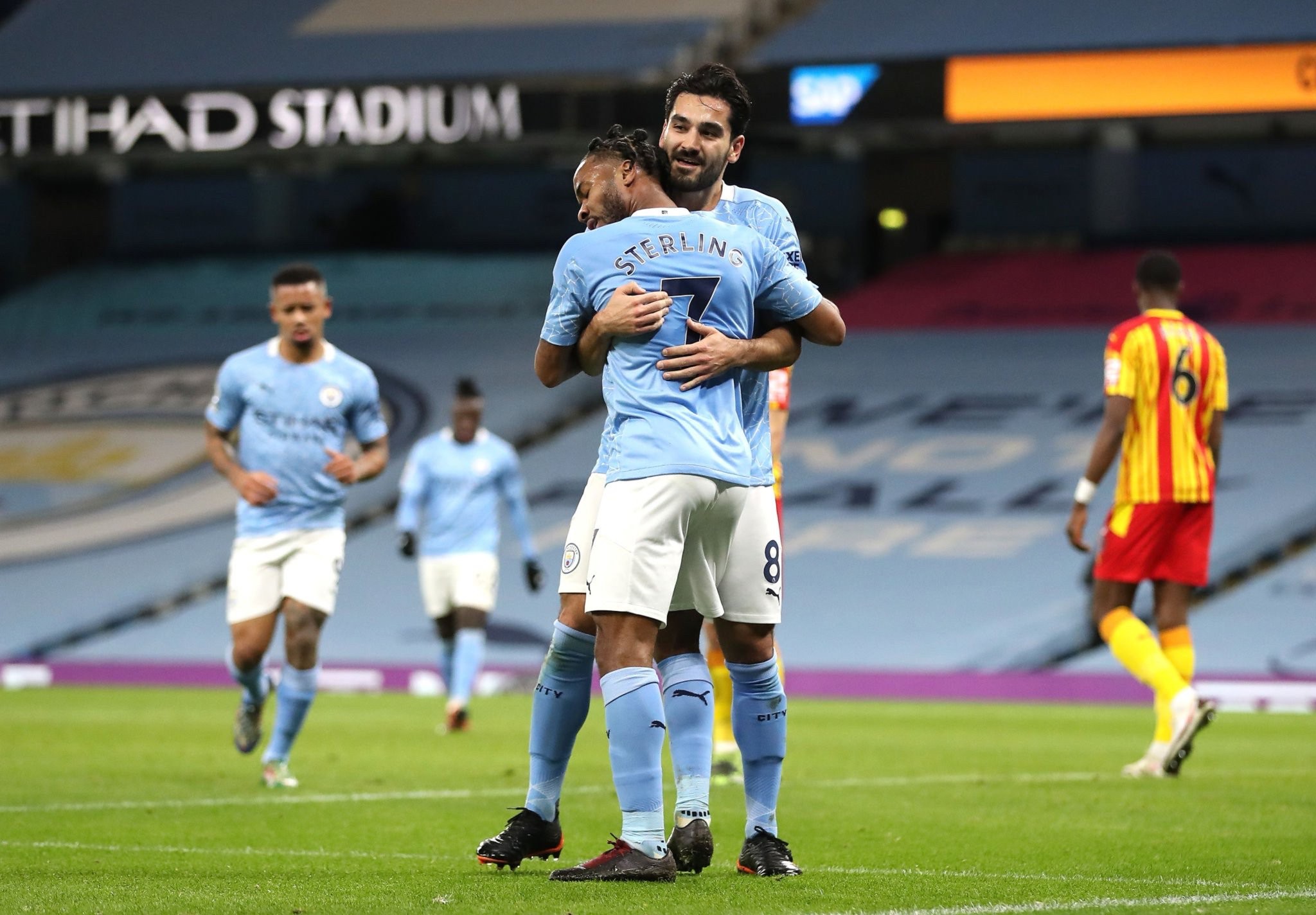 仅是与队友 仅是与队友